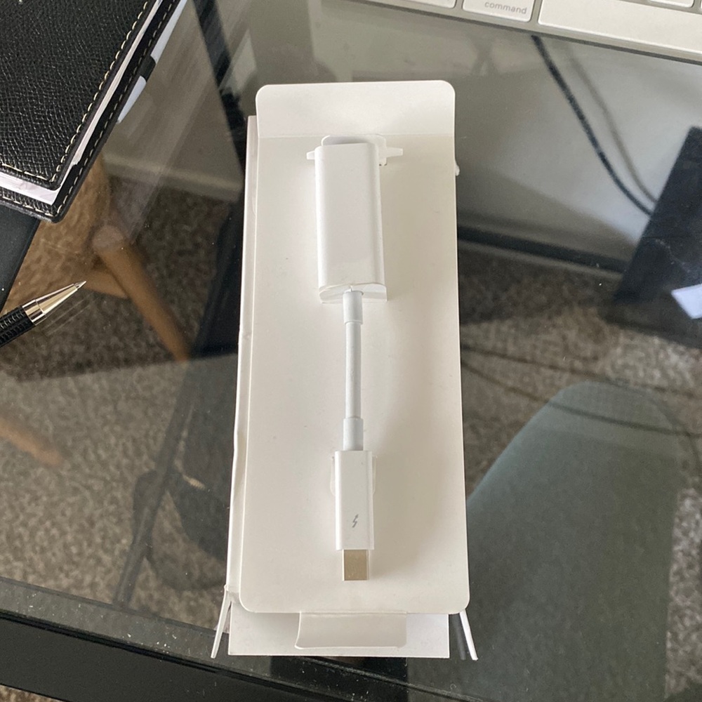 Apple Thunderbolt to Gigabit Ethernet Adapter